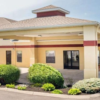 Super 8 by Wyndham Bellefontaine Thumbnail
