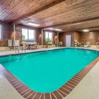 Super 8 by Wyndham Salina I-70 Thumbnail