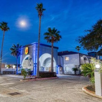 Super 8 by Wyndham Houston/NASA/Webster Area Thumbnail