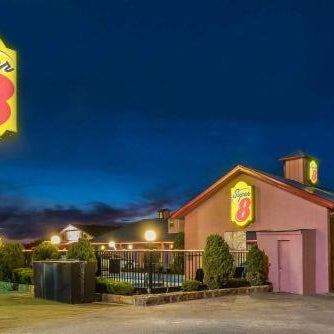 Super 8 by Wyndham Eastland Thumbnail