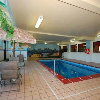 Super 8 by Wyndham Troy IL/St. Louis Area Thumbnail