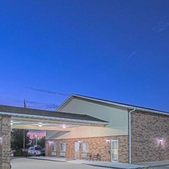 Super 8 by Wyndham Potosi Thumbnail