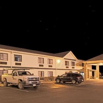 Super 8 by Wyndham Defiance Thumbnail