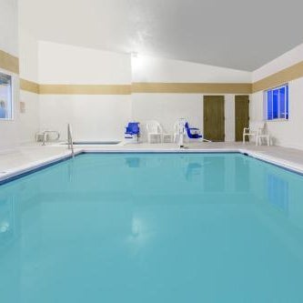 Super 8 by Wyndham Fruita Thumbnail