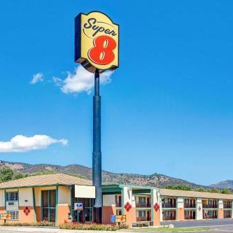 Super 8 by Wyndham Yreka Thumbnail