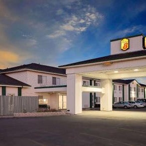 Super 8 by Wyndham Battle Mountain Thumbnail