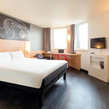B&B HOTEL Orly Rungis Aéroport 3 étoiles Thumbnail