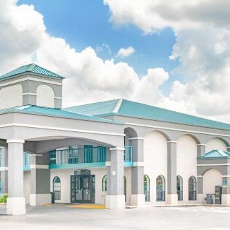 Super 8 by Wyndham Murfreesboro Thumbnail