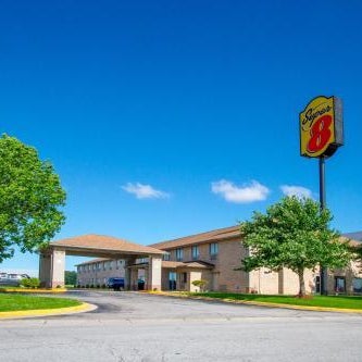 Super 8 by Wyndham Kokomo Thumbnail