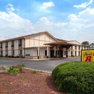 Super 8 by Wyndham Waycross GA Thumbnail