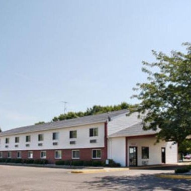 Becker inn & Suites Thumbnail