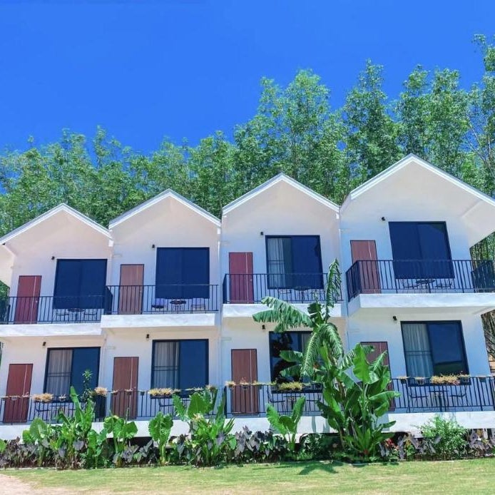 White Seaview Residence
