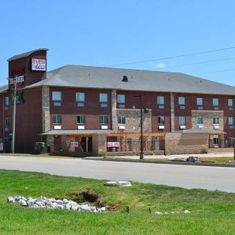 Red River Inn And Suites Thumbnail