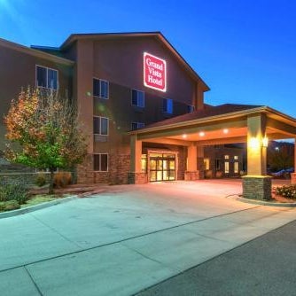 Grand Vista Hotel-Parachute Thumbnail