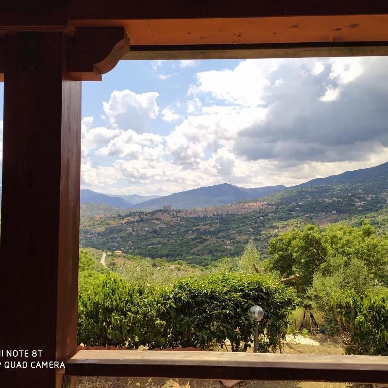Room inside Casa Castiglia a Woodhouse with shared terrace with Beautiful View Madonie Park