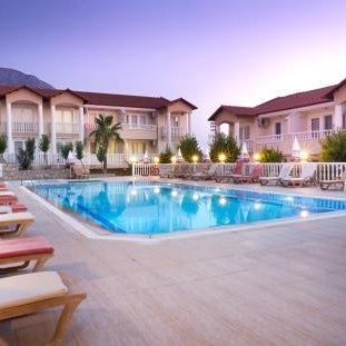 Larimar Suite Hotel