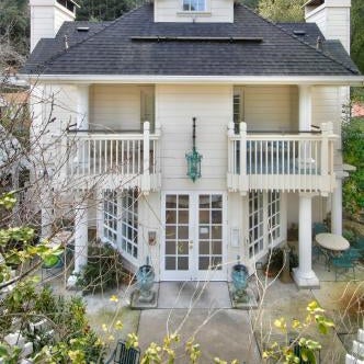 The Bergson, BW Signature Collection Thumbnail