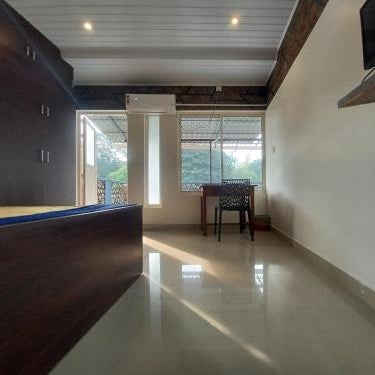 JEENA MOTEL
