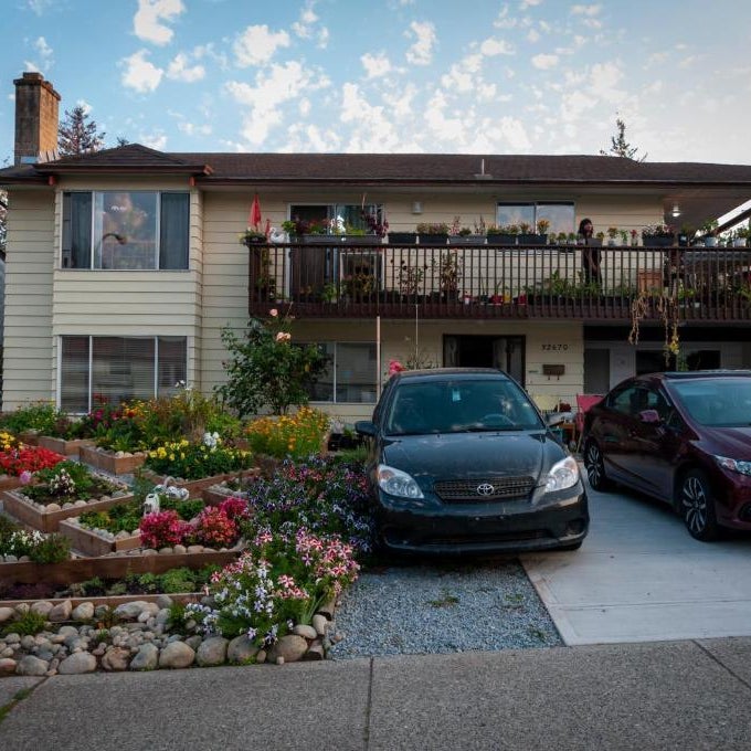 Guest Suite Private Retreat for 2 Guests With AC - 4 Units Available Thumbnail