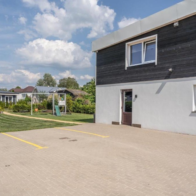 Family Garden Apartments with Free Private Parking & Playground Thumbnail