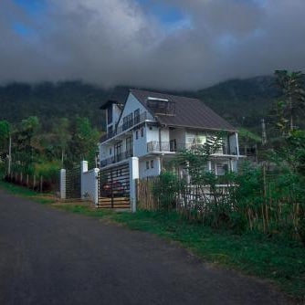 Tranquil Edge Villa