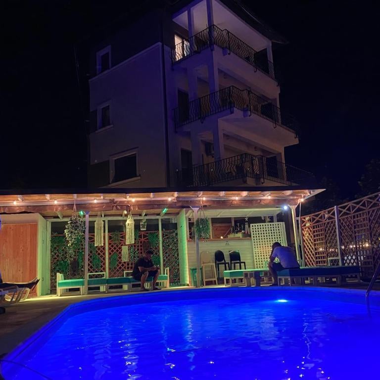 Breeze Villa Mamaia Nord Thumbnail