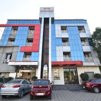 Hotel Sai Sparsh-150 meters from Saibaba temple