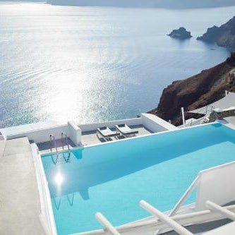 La Perla Villas - Adults Only Thumbnail