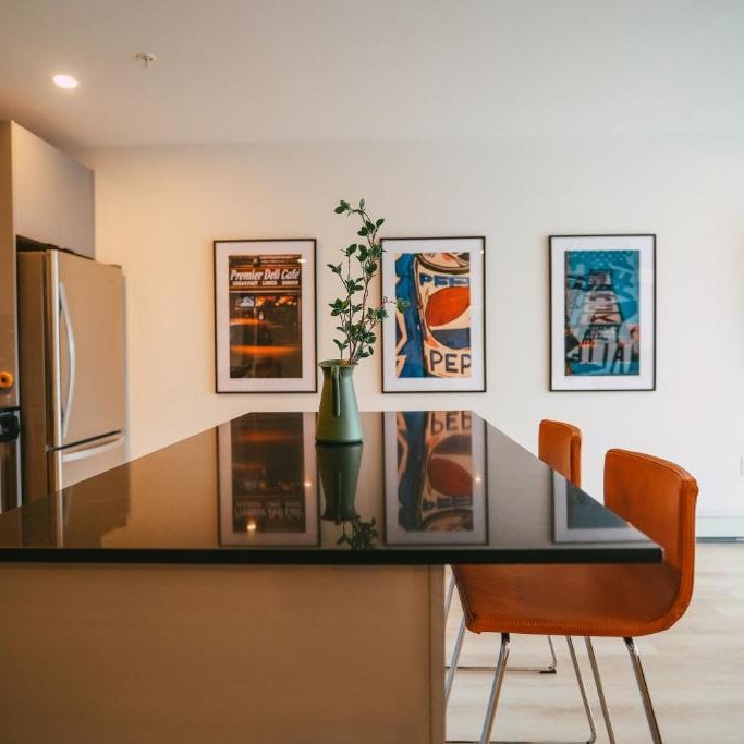Chic Cozy Retreat - 2BR - Stunning North End Views Thumbnail
