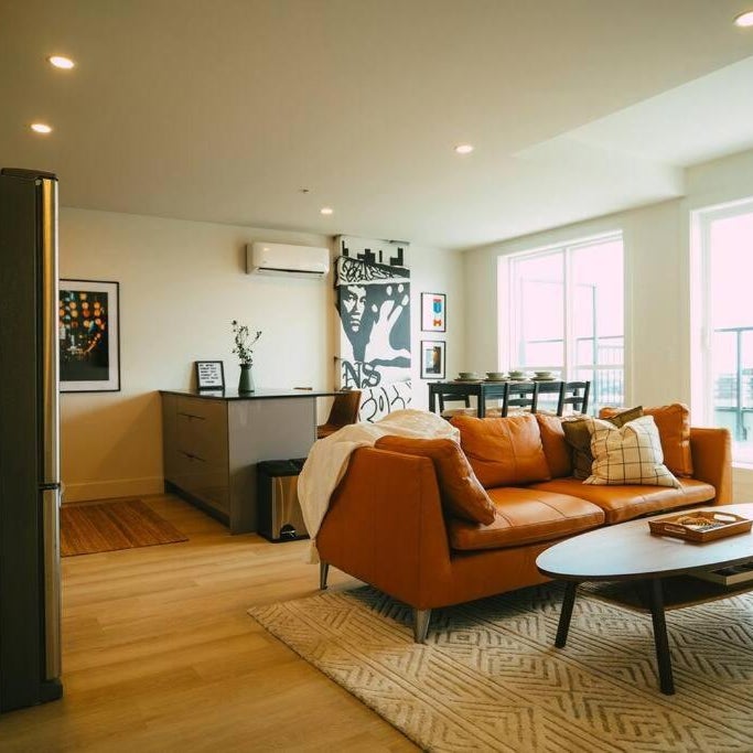 Chic Cozy Retreat - 2BR - Stunning North End Views Thumbnail