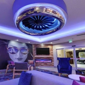 La Quinta Inn & Suites by Wyndham Dallas Love Field Thumbnail