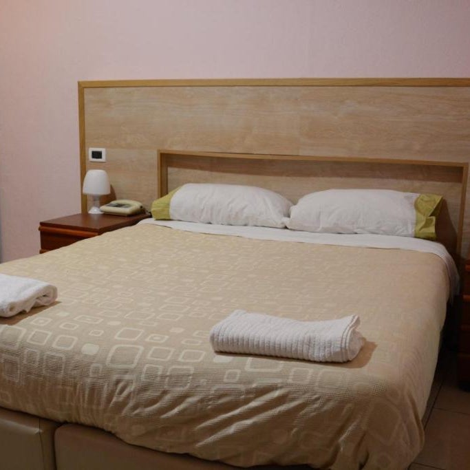 Albergo Parigi Thumbnail