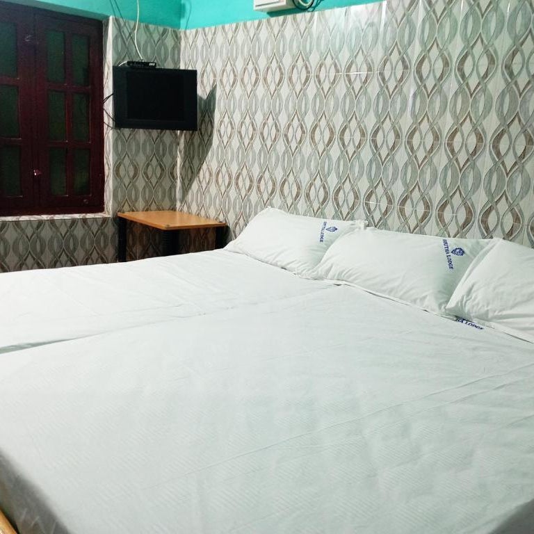 Arputha Lodge