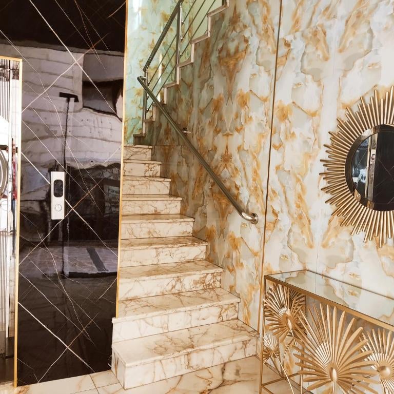 Golden Plaza Hotel