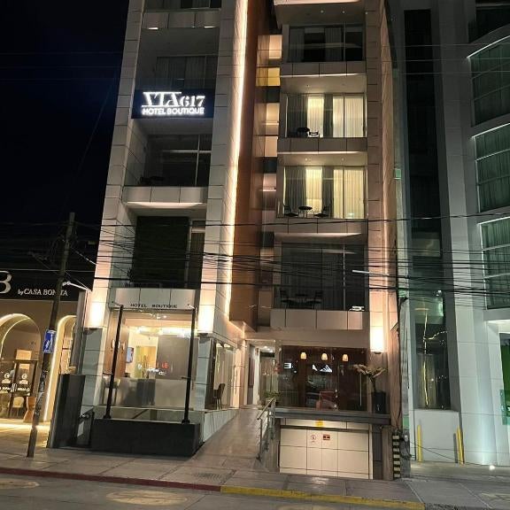 Zújmú Business Boutique Hotel