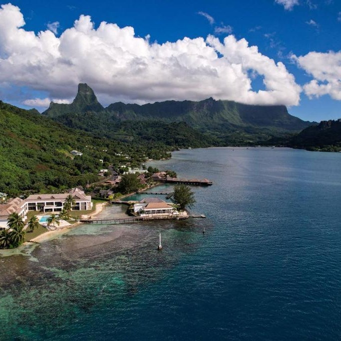 Cook's Bay Hotel & Suites Thumbnail