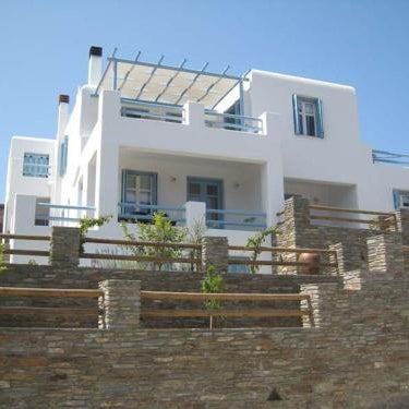 Karaoulanis Apartments