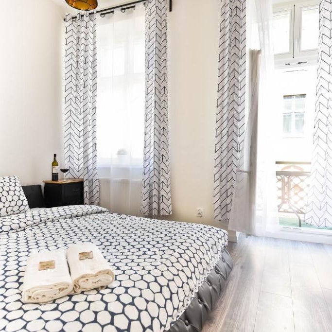 Metropolis Apartment