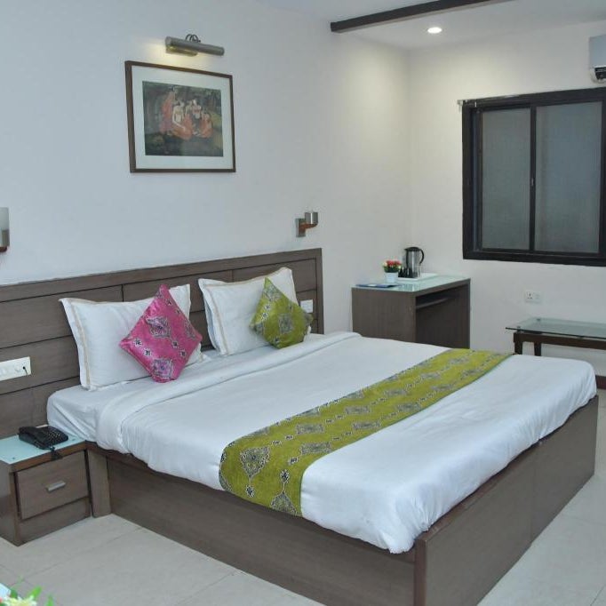 amman hotel agra
