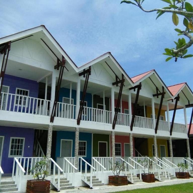 Capital O 91017 Tuba Beach Resort @ Pulau Tuba
