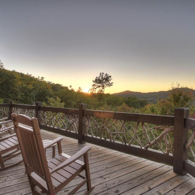 View-Topia STUNNING VIEWS - Hot tub - Gameroom Thumbnail