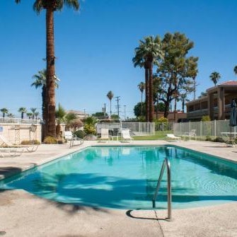Sol Springs Inn