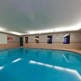 Country Inn & Suites by Radisson, Michigan City, IN Thumbnail