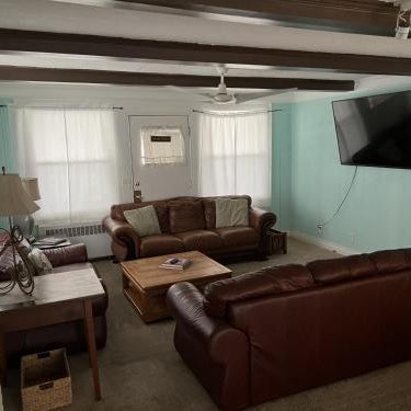 Historic Beach Side Getaway - Pet friendly, WiFi cottage Thumbnail