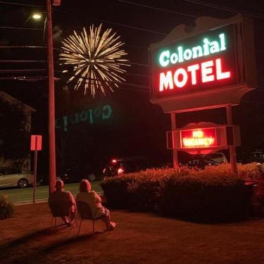 Colonial Motel Thumbnail