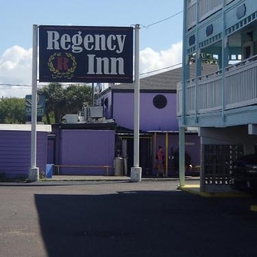 Regency Inn Motel by the Beach Thumbnail