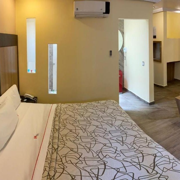 HOTEL M ELITE ROJO Thumbnail