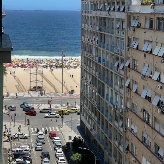 1 bedroom apartment in Copacabana with sea view near the beach