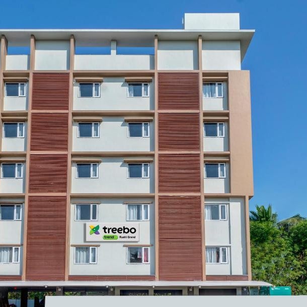 Treebo Rushi Grand, 1 Km To Rushikonda Beach