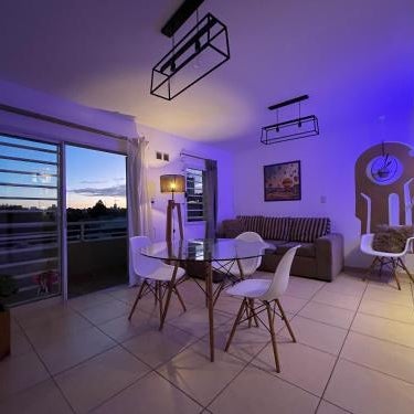 Apartamento Alberdi con amplio balcón